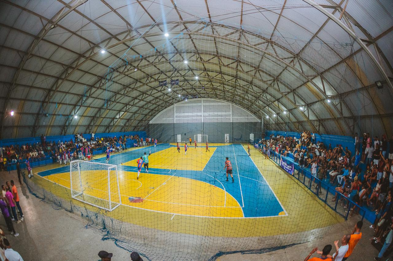 Semifinais do interbairros enche ginásio e reascende espírito esportivo entre atletas
